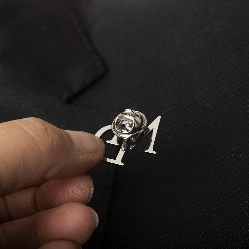Tangula – broche à initiales p - Men'S Grooming Daily avis et prix